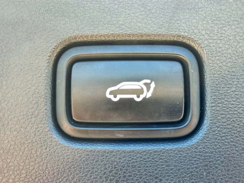 Used 2022 Gray Hyundai SEL image 34