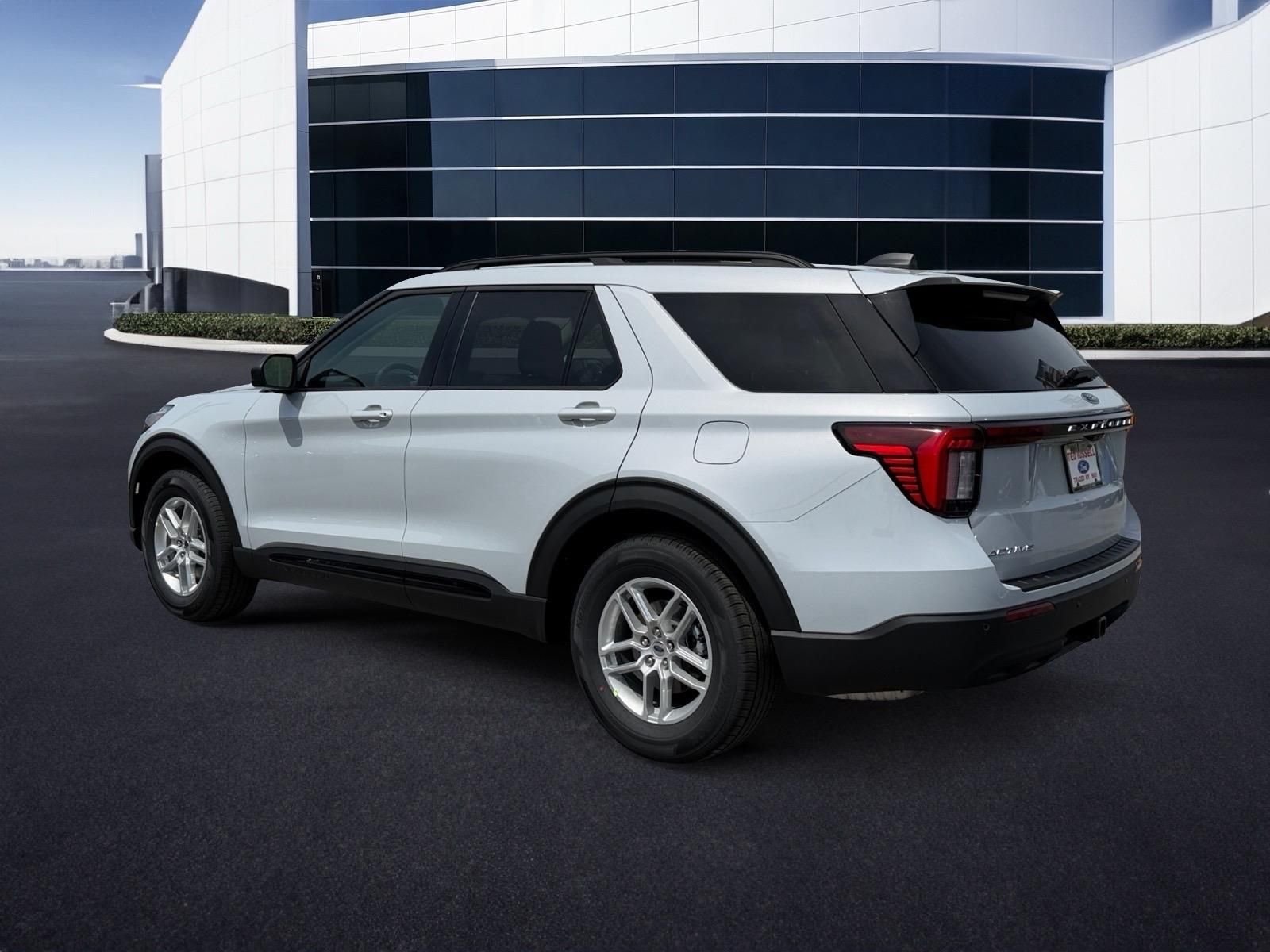 New 2026 Space White Metallic Ford Active image 7