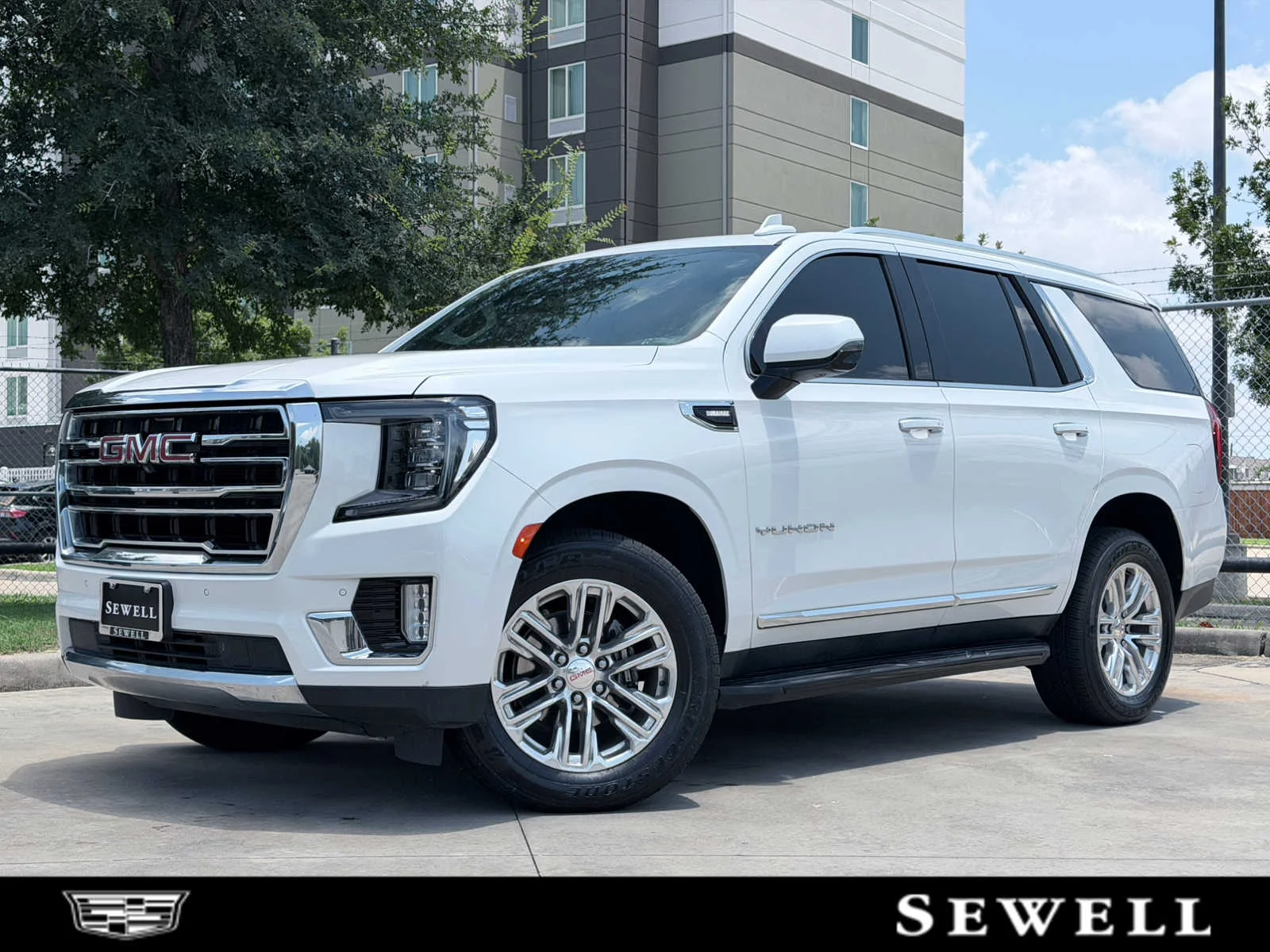 2023 GMC Yukon 4WD SLT's photo