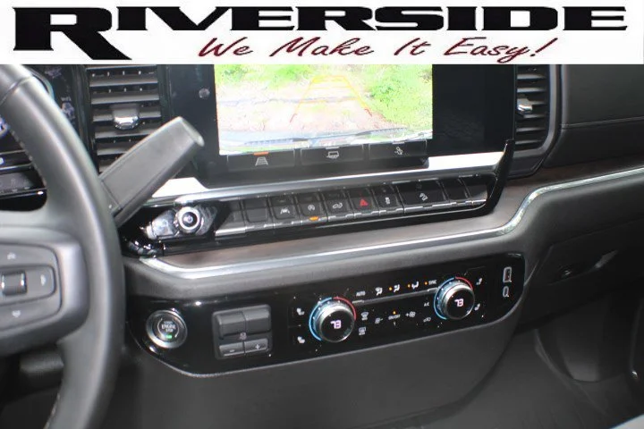 Certified Used 2024 Downpour Metallic GMC SLT image 12