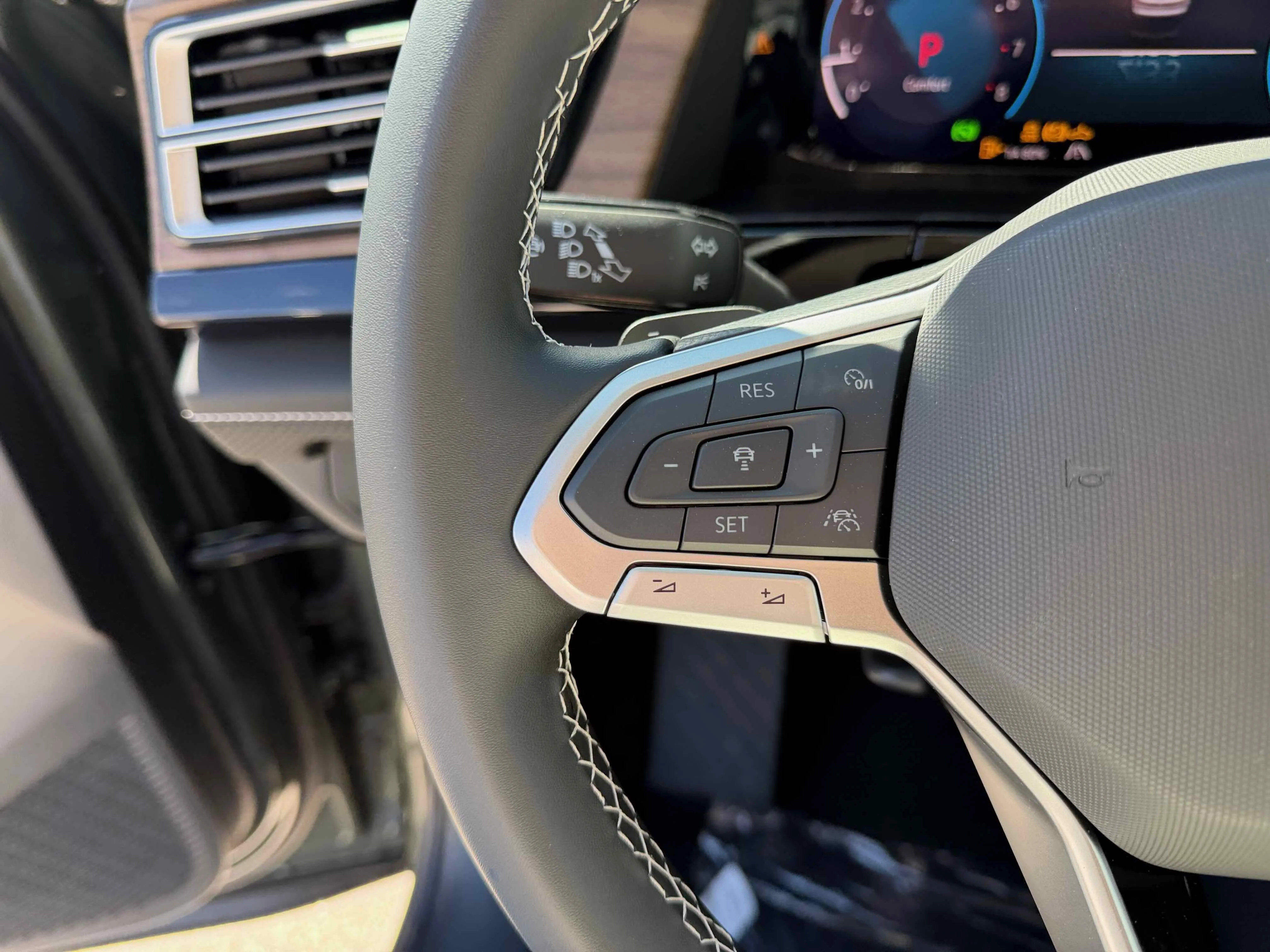 New 2026 Green Volkswagen 2.0T SE w/Technology image 17