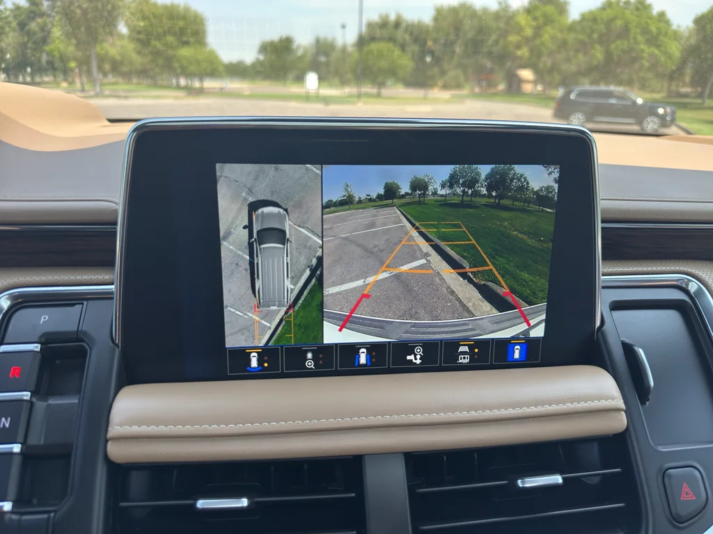 Used 2023 Iridescent Pearl Tricoat Chevrolet Premier image 36