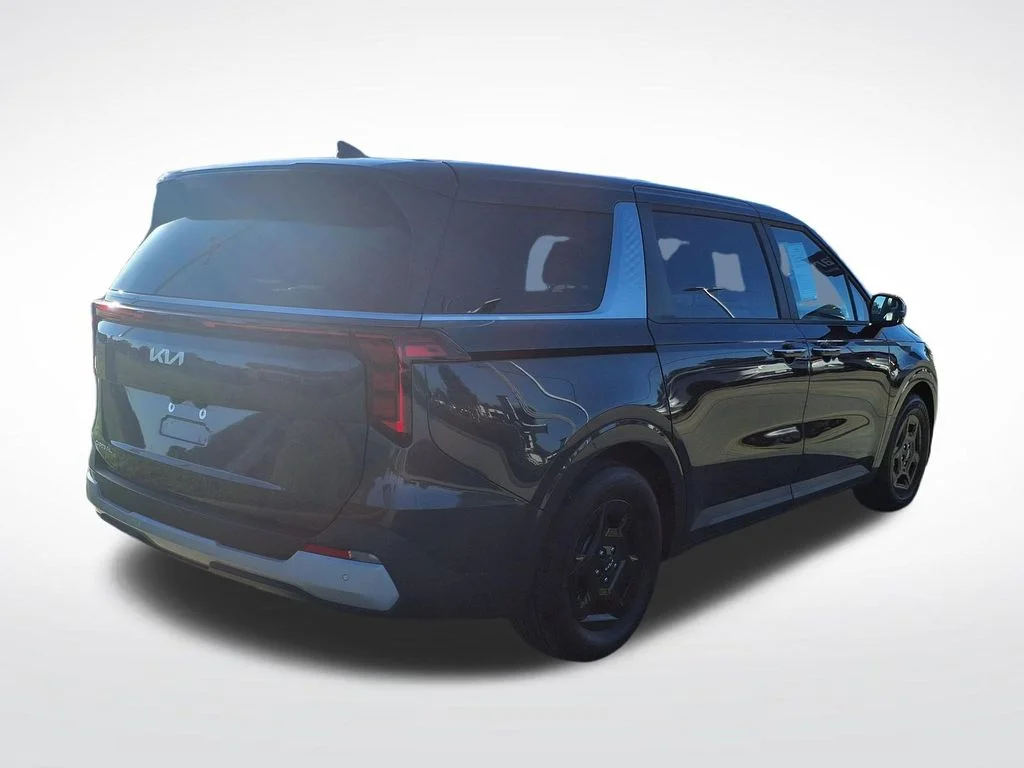 Used 2025 Gray Kia LXS image 9
