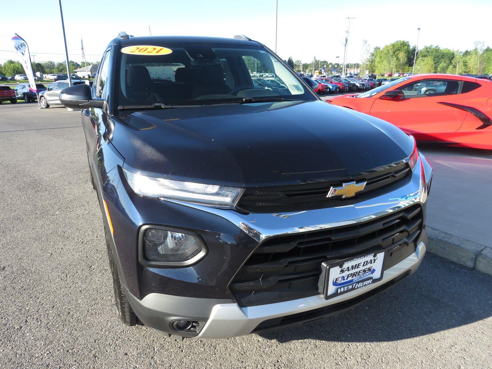 Used 2021 Midnight Blue Metallic Chevrolet LT image 4