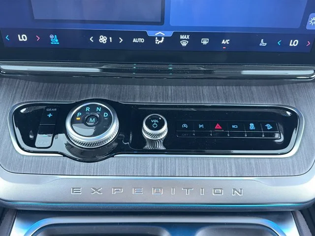 New 2026 STAR WHITE Ford Platinum w/Platinum Ultimate Package image 15