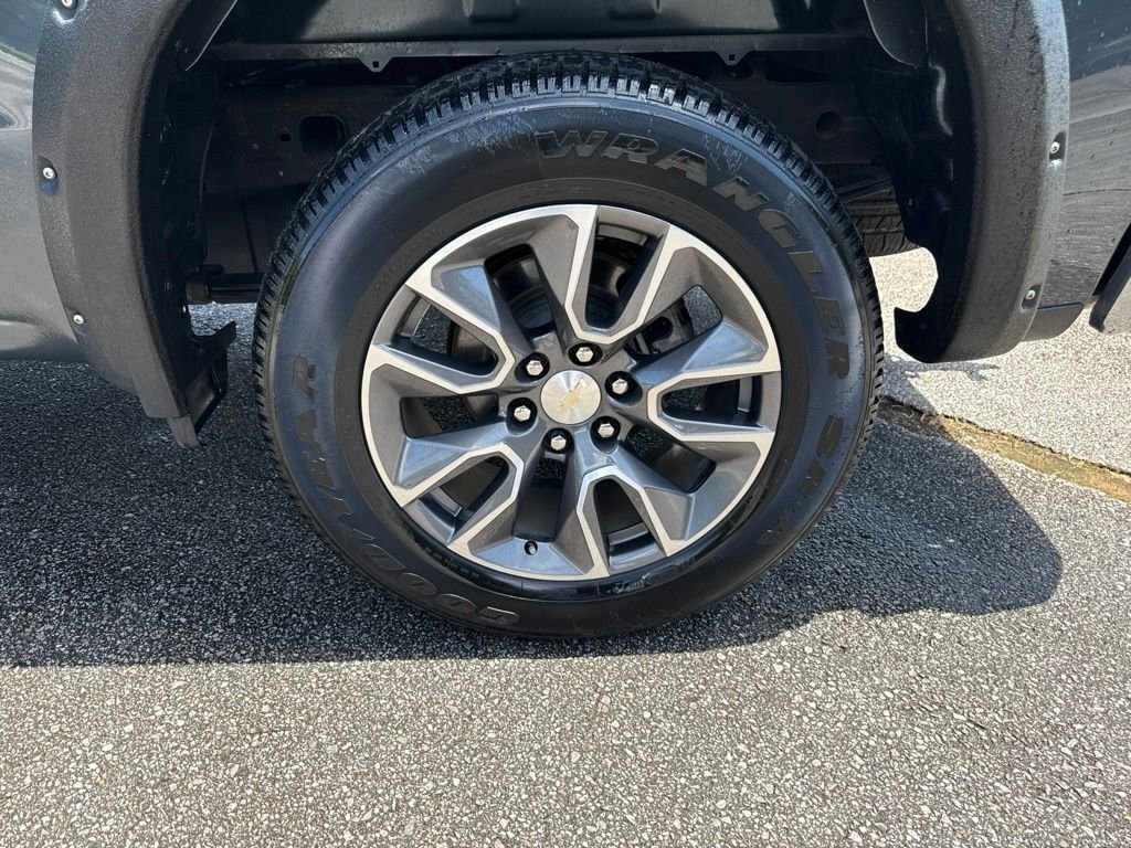 Used 2020 Gray Chevrolet LT image 21