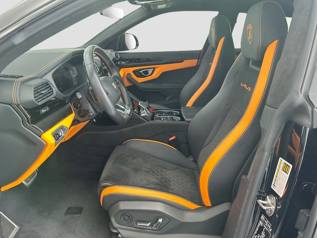 Used 2023 Nero Noctis Metallic Lamborghini S image 18