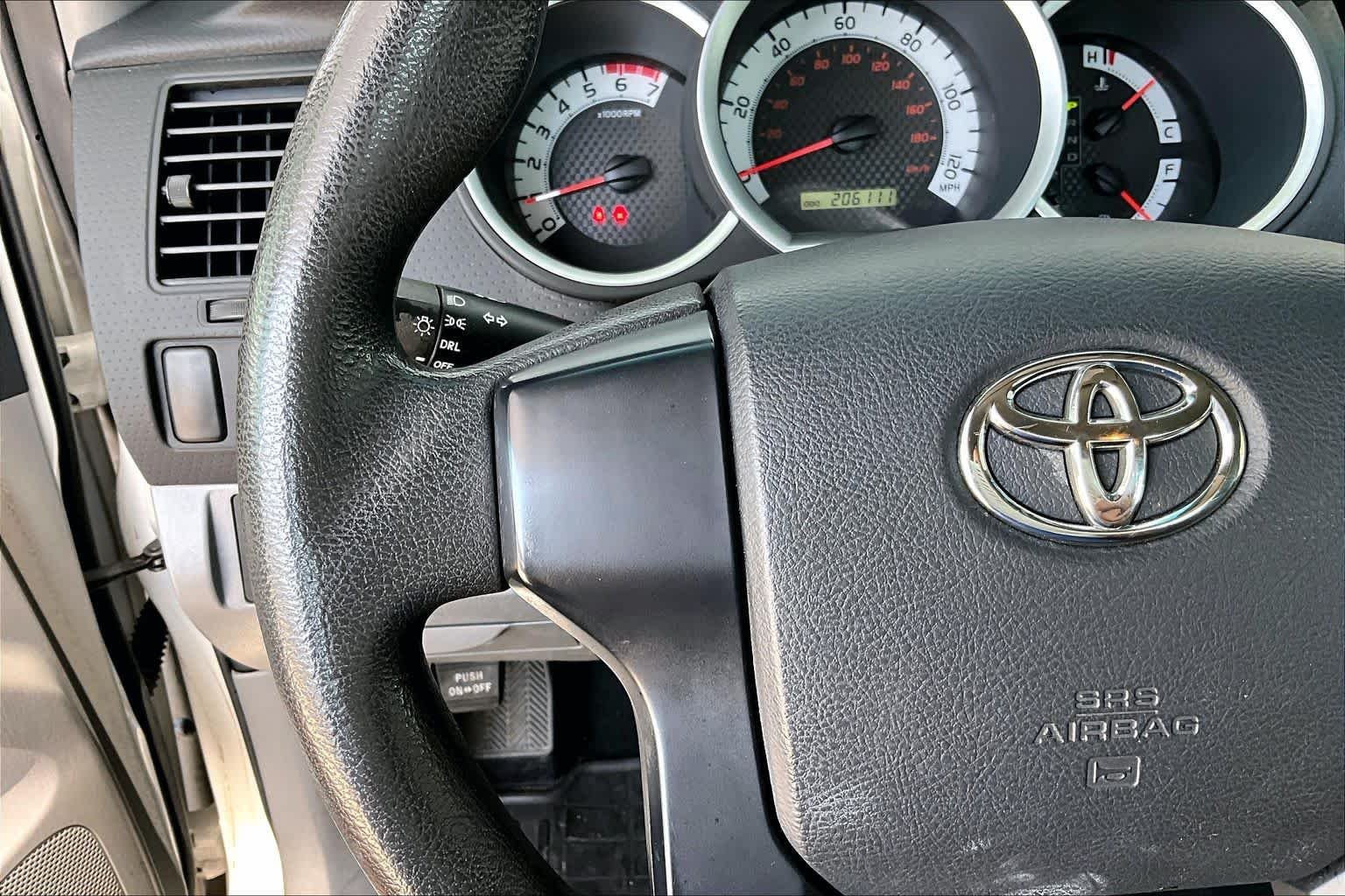 Used 2013 Super White Toyota  image 20