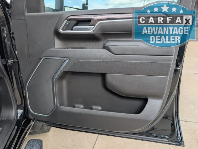 Used 2026 Black Chevrolet LTZ image 37
