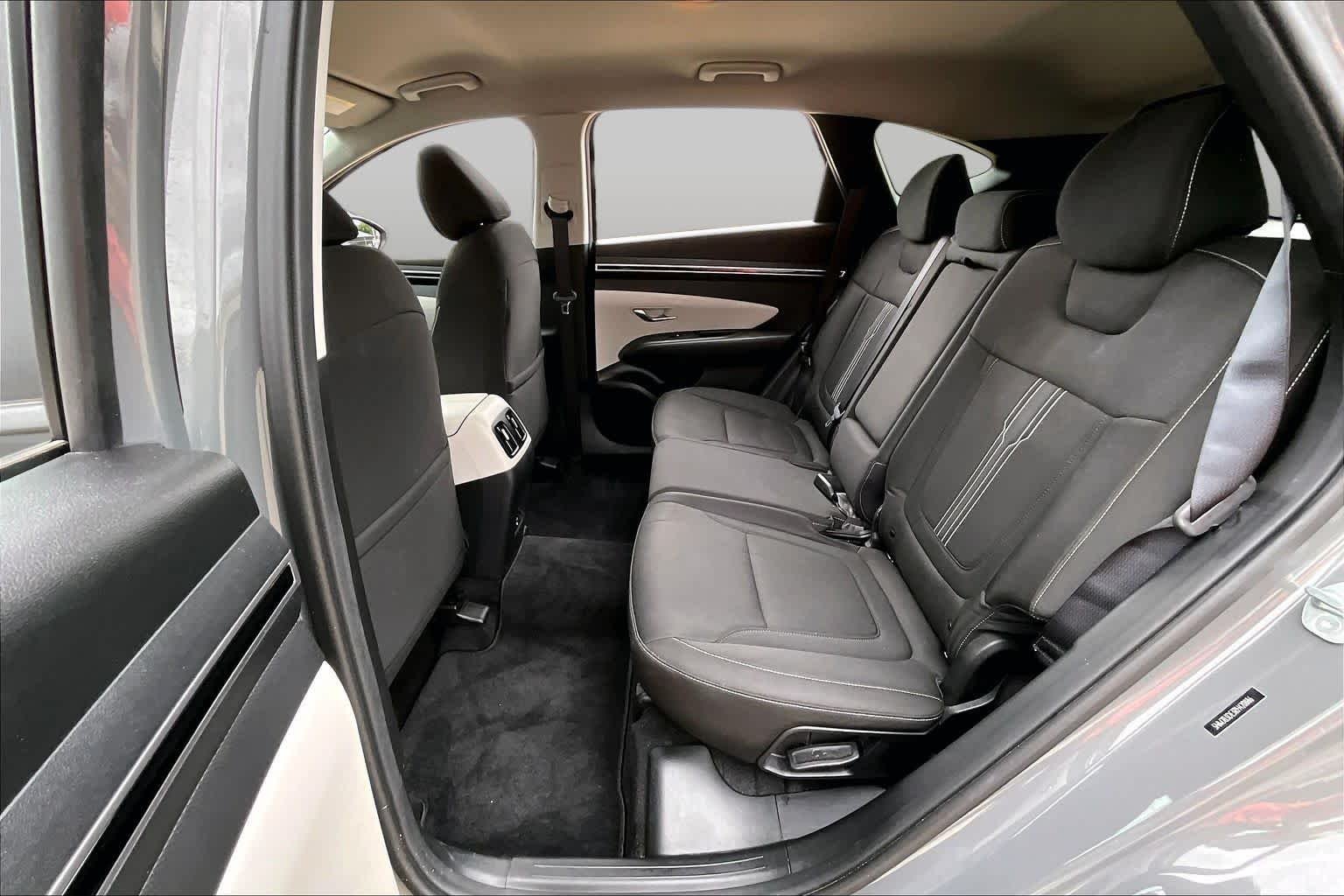 Used 2024 Hampton Gray Hyundai SEL image 18