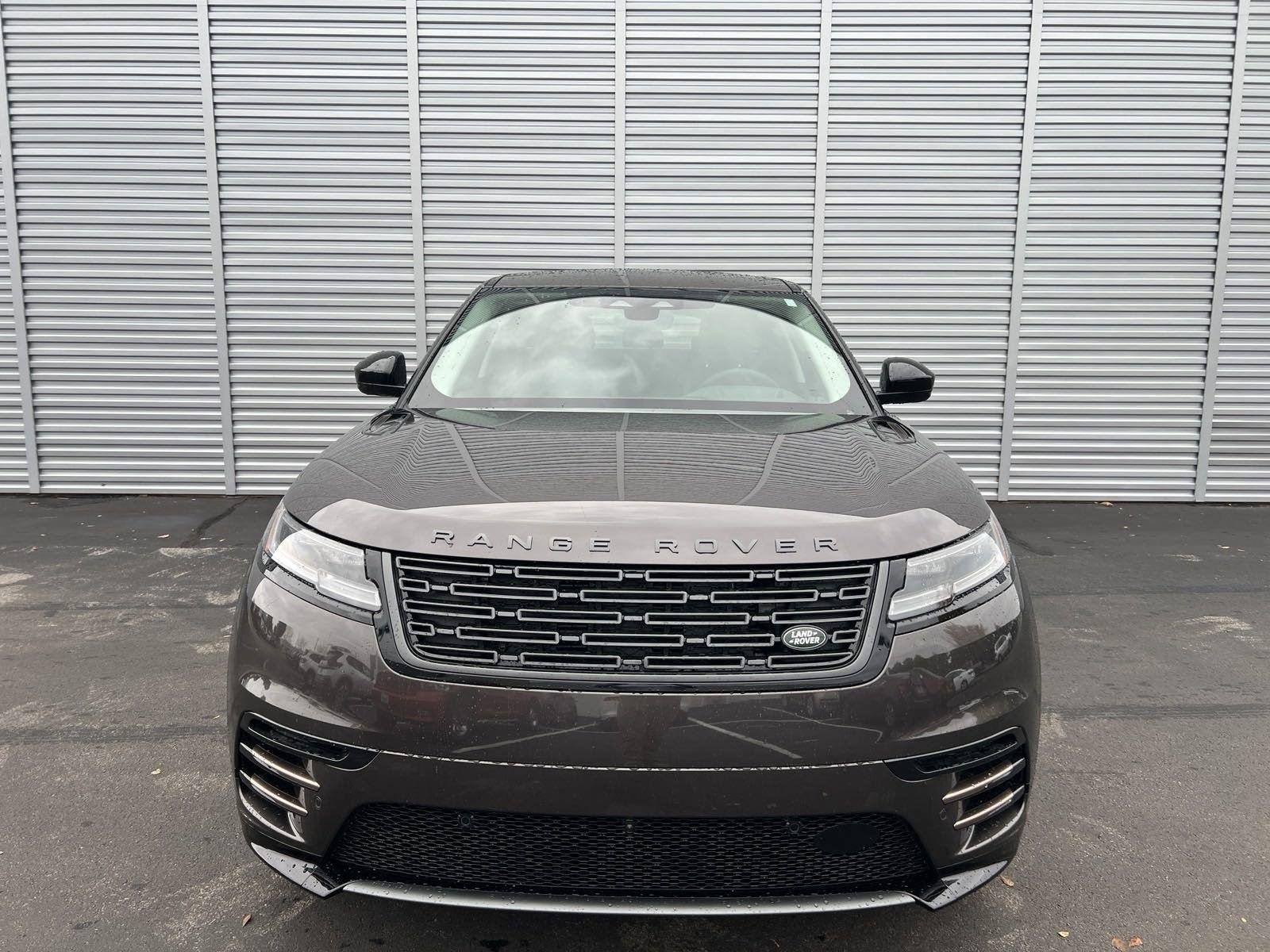 New 2025 Charente Grey Land Rover Dynamic SE image 8