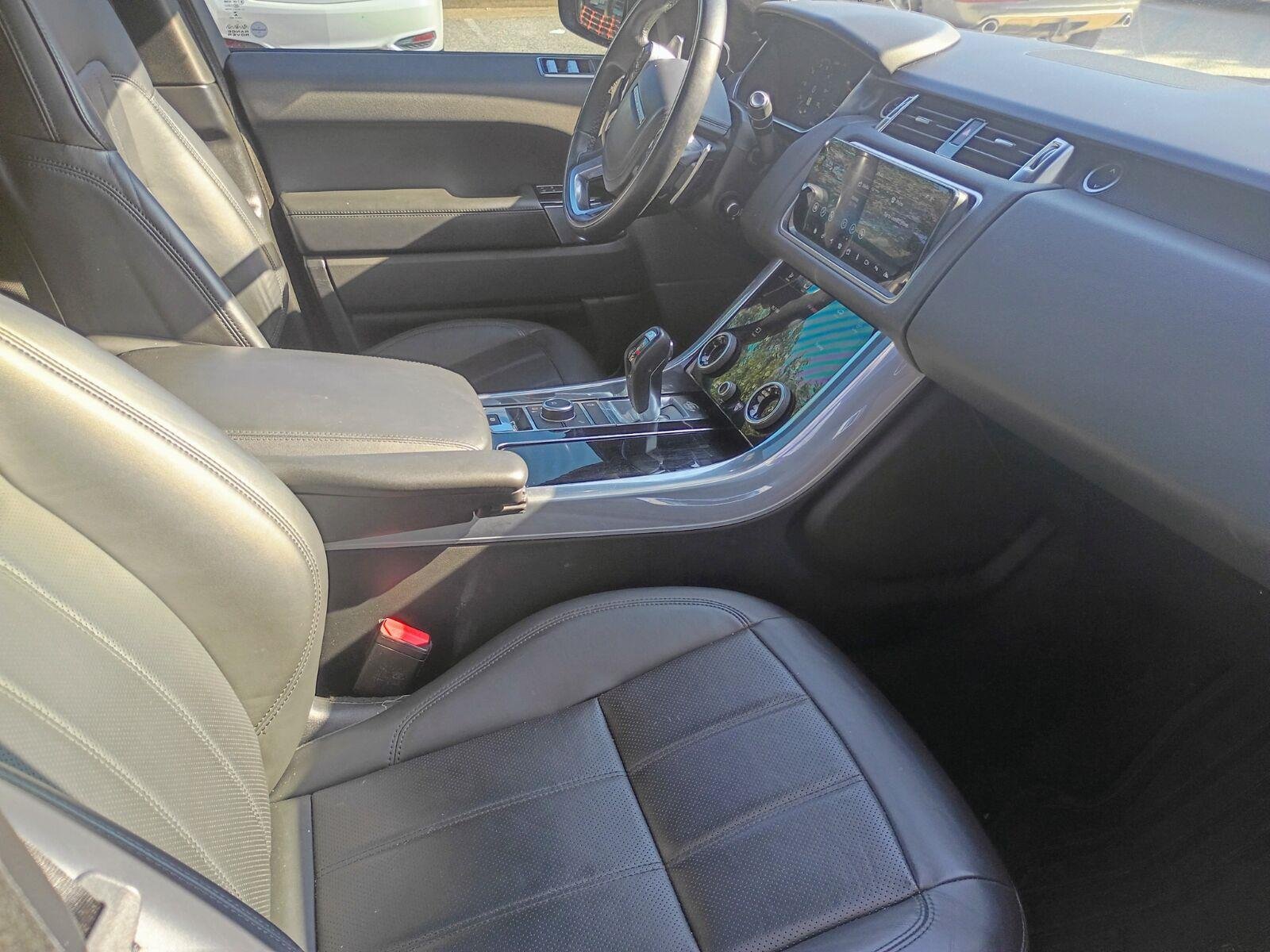 Used 2021 Santorini Black Metallic Land Rover HSE Silver Edition image 9