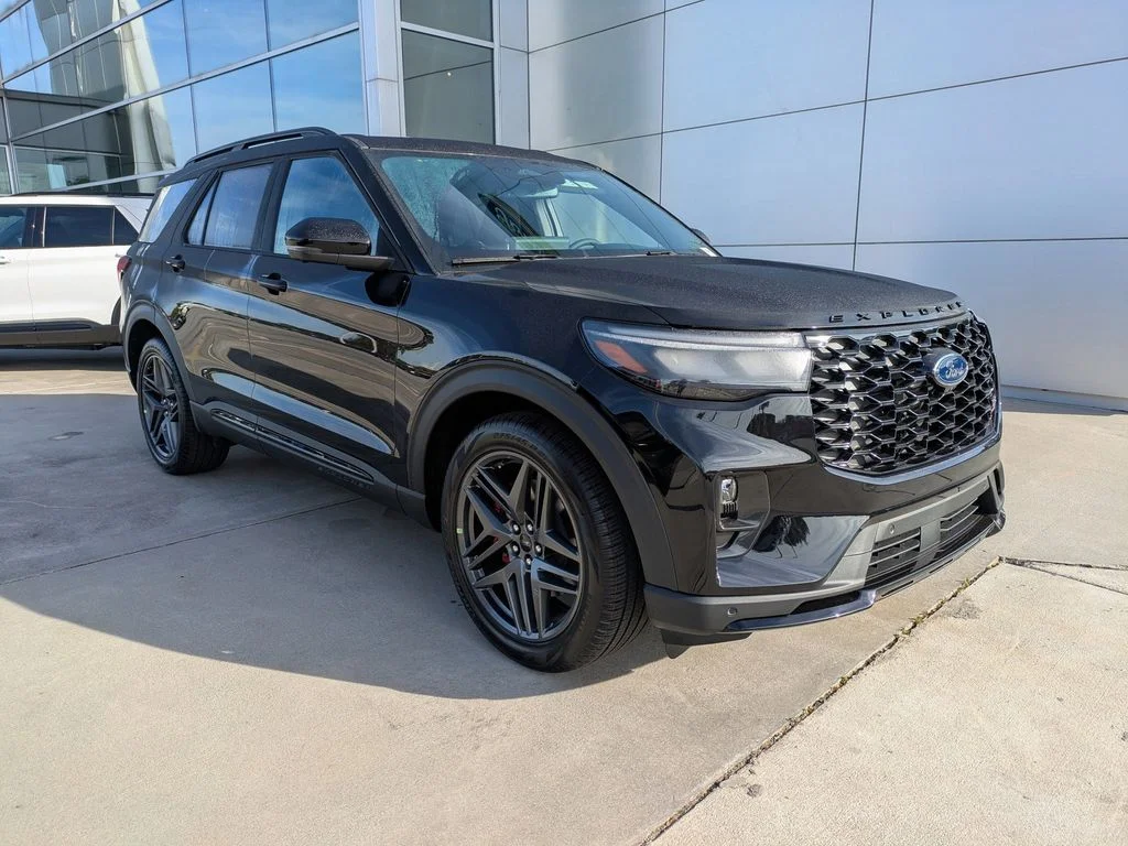 New 2026 Agate Black Metallic Ford ST image 2