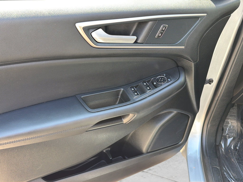 Used 2024 Silver Ford SEL image 26