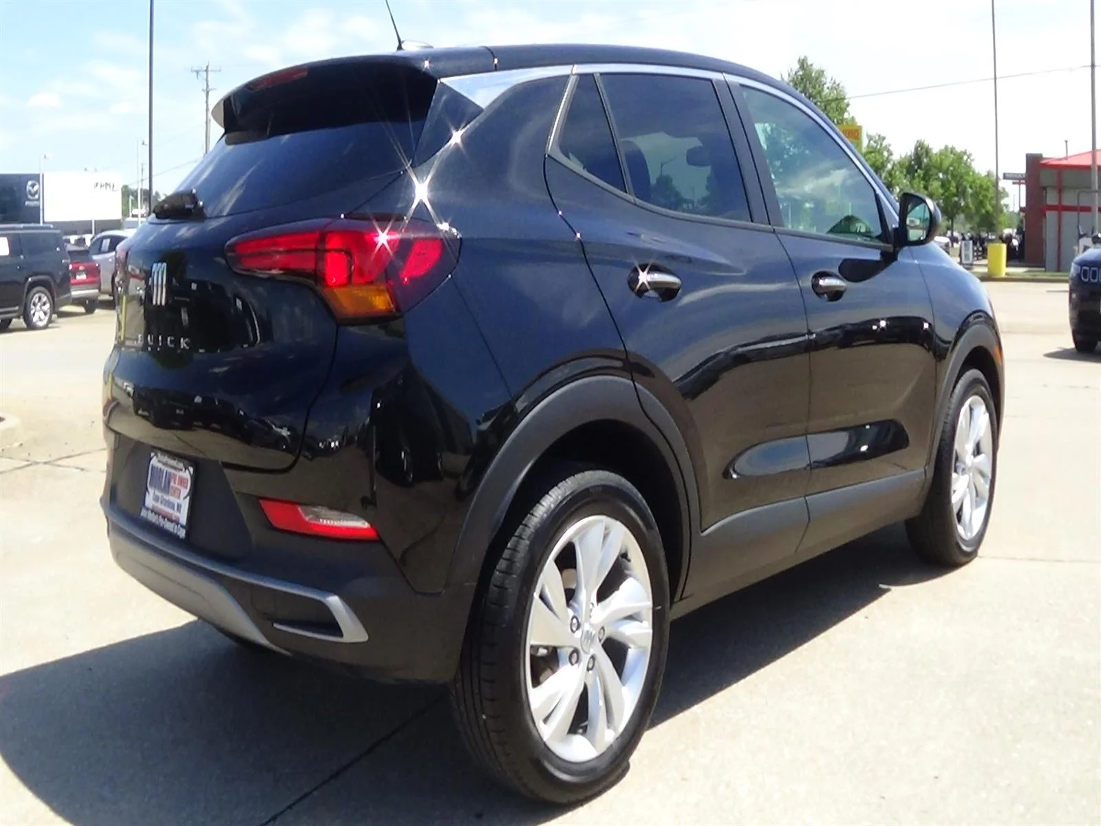 Used 2025 Ebony Twilight Metallic (gb0) Buick Preferred image 6