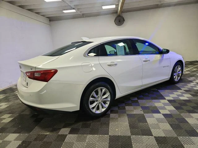 Used 2025 White Chevrolet LT image 7