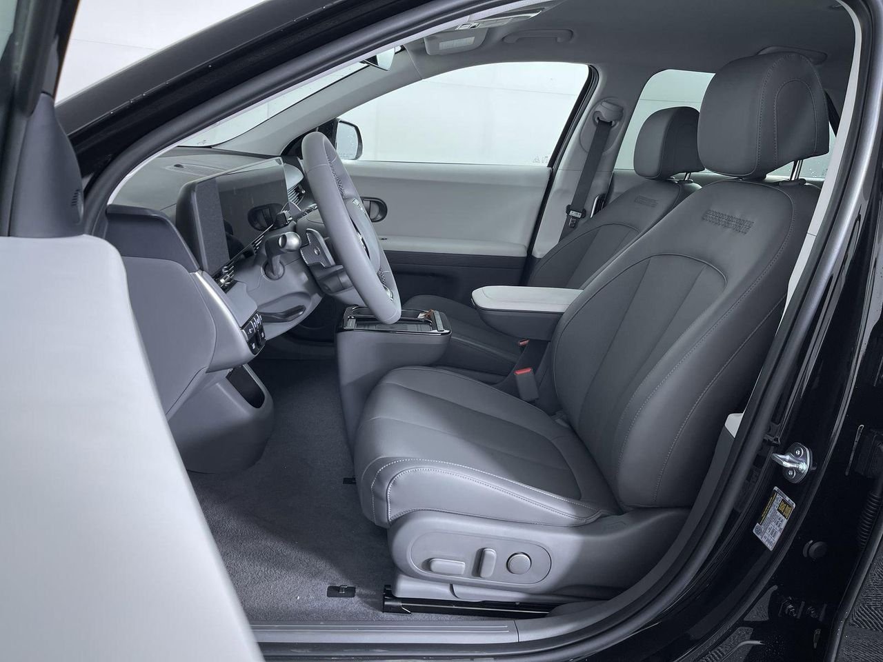 New 2026 Abyss Black Hyundai SEL image 23