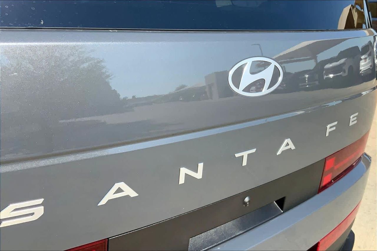 New 2026 Ecotronic Gray Hyundai SE FWD image 15
