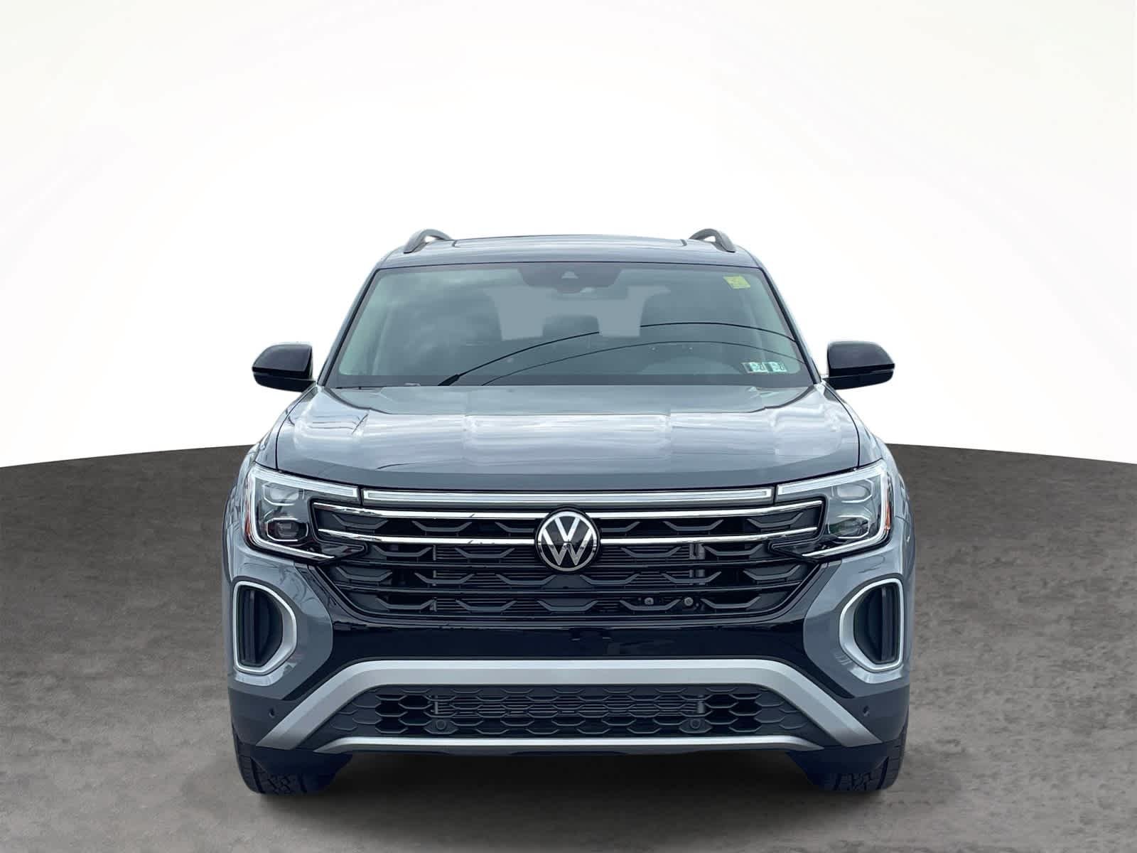 New 2026 Pure Gray Volkswagen 2.0T Peak Edition image 8