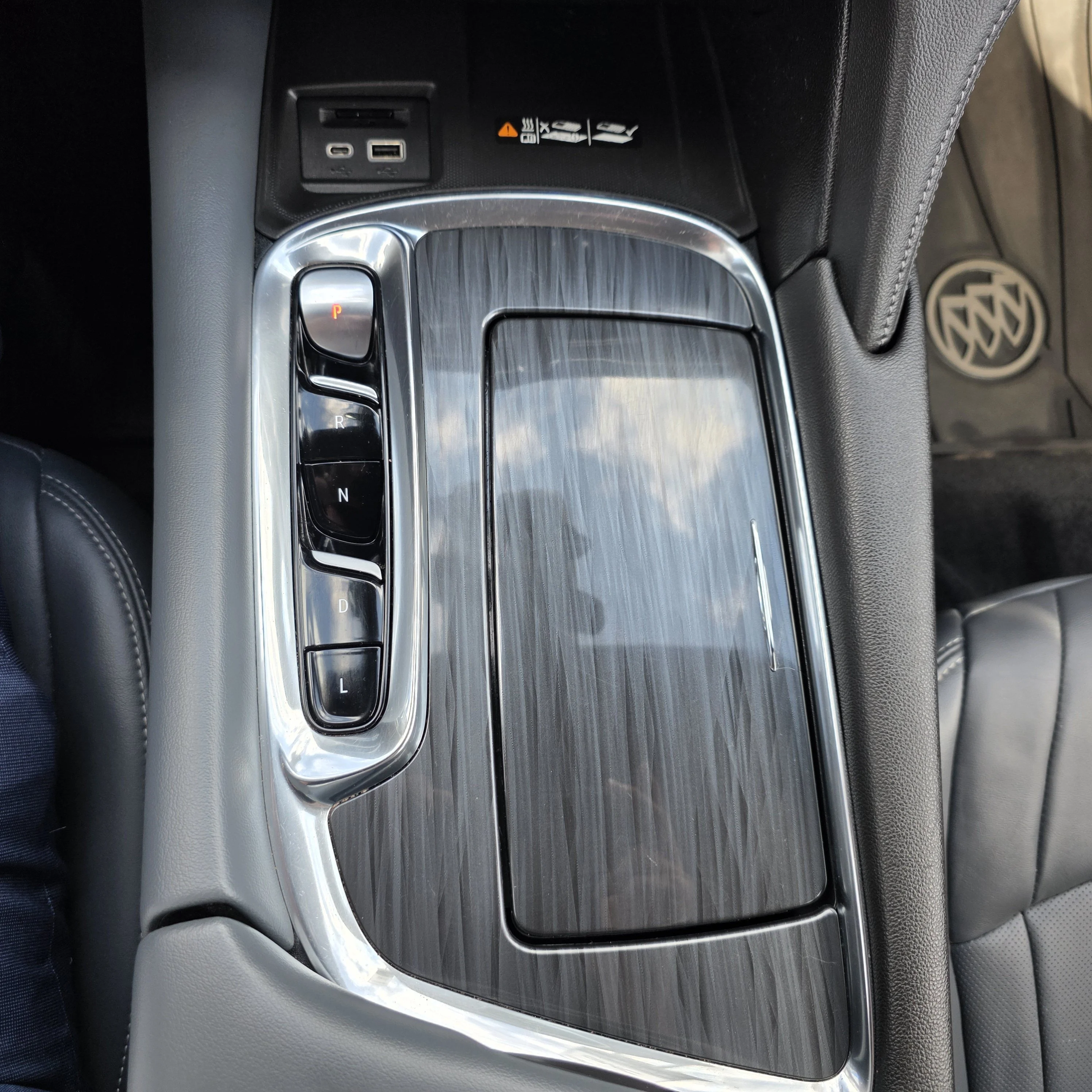 2023 Buick Enclave Essence - Photo 17