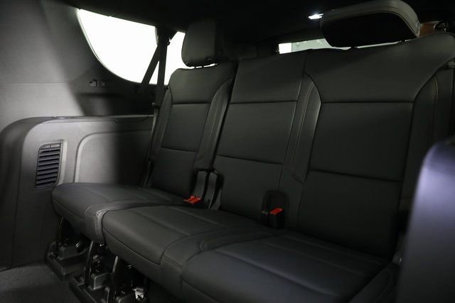 2026 Chevrolet Suburban High Country - Photo 19