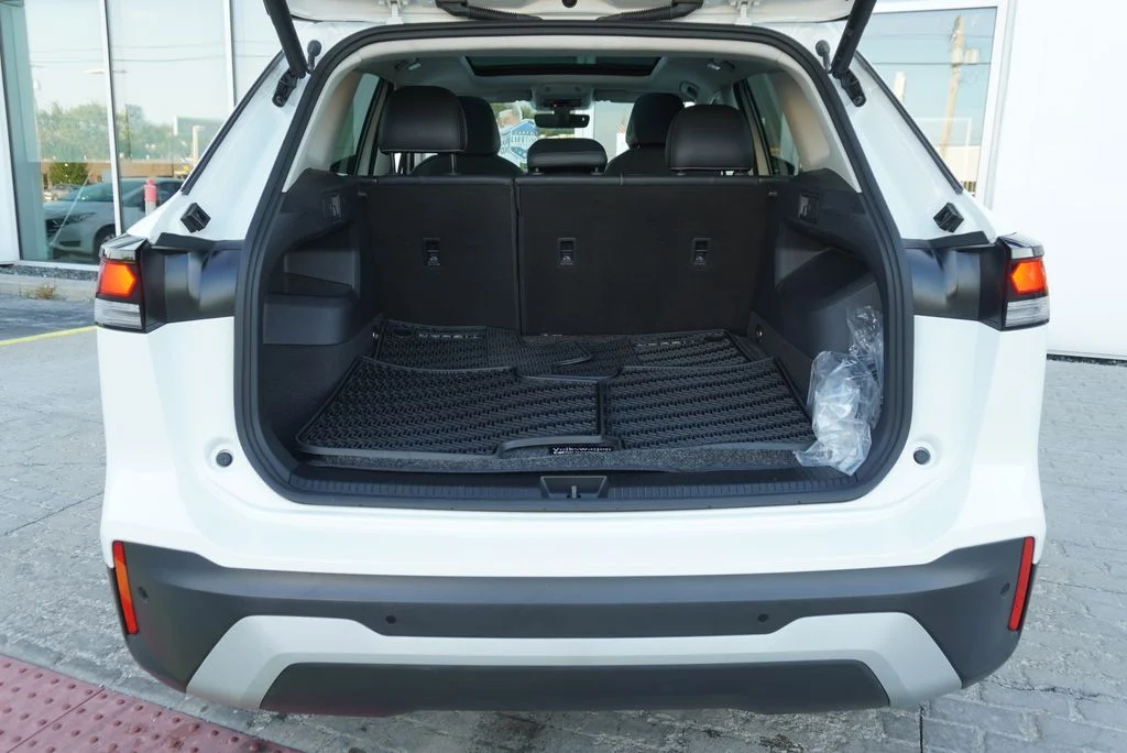 Certified Used 2026 White/off-white Volkswagen 2.0T SE image 14