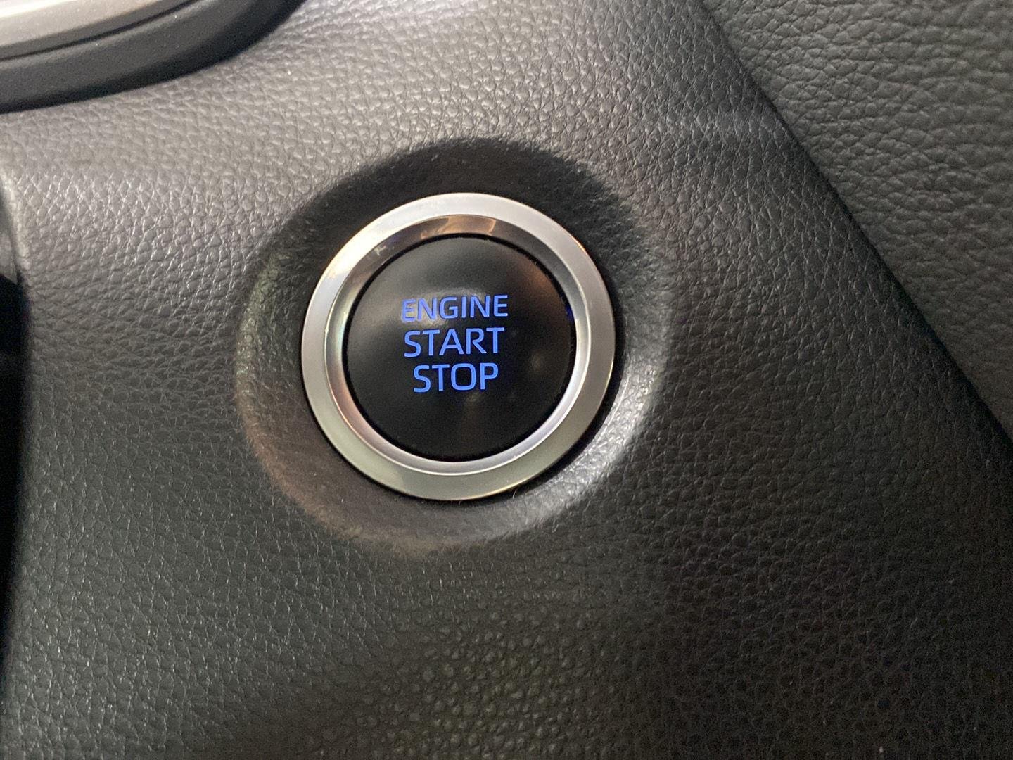 Used 2019 Classic Silver Metallic Toyota SE image 22