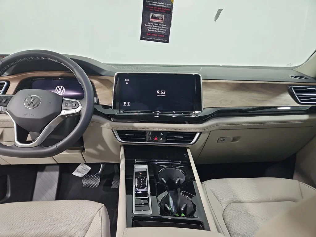 New 2026 White/off-white Volkswagen 2.0T SE w/Technology image 17