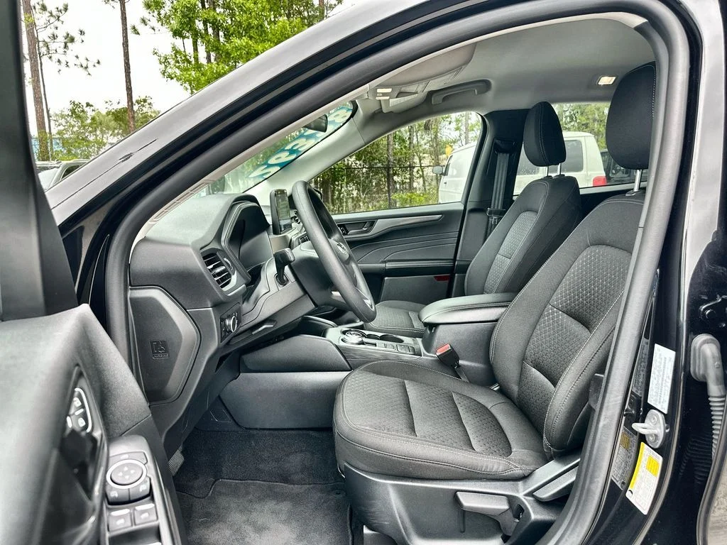 Used 2025 Black Ford Active image 2