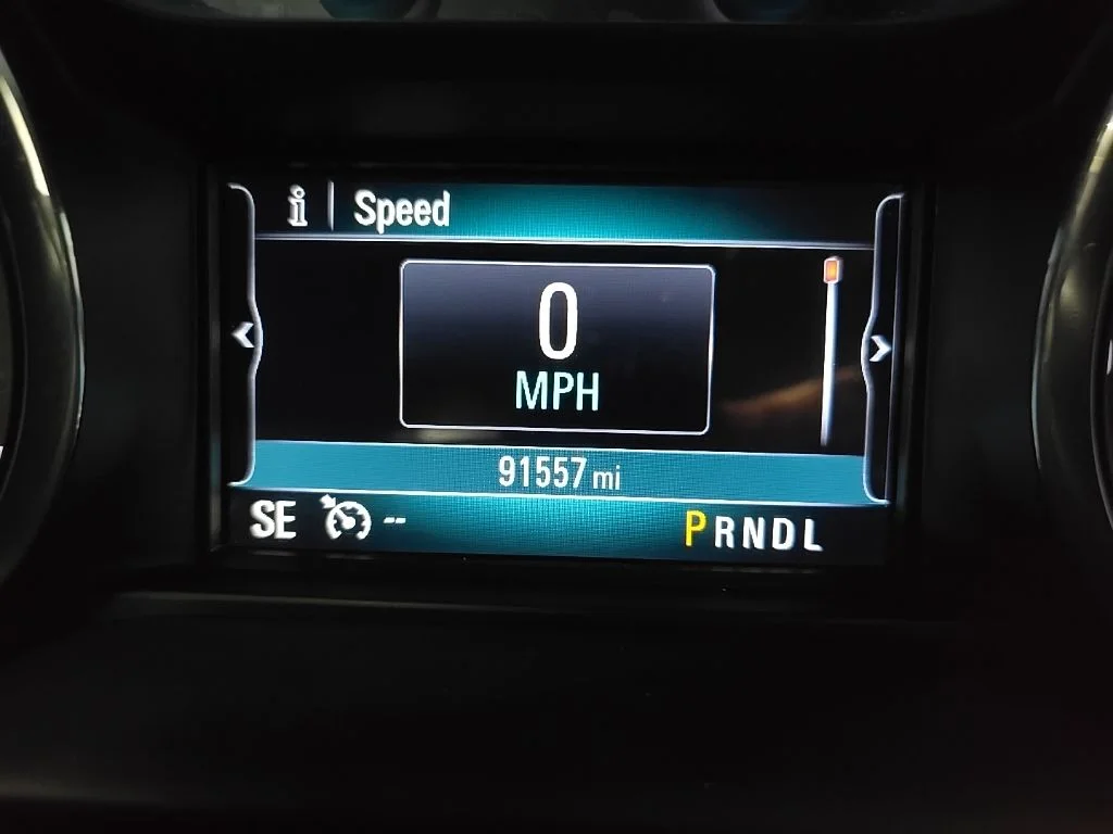 Used 2018 Galaxy Silver Metallic Buick Essence image 23