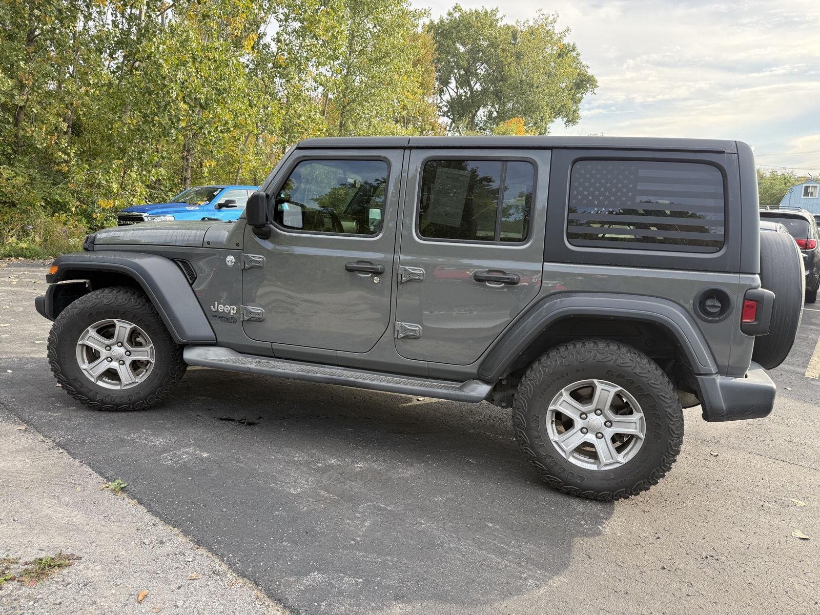 Used 2020 Sting-Gray Clearcoat Jeep Sport S image 7