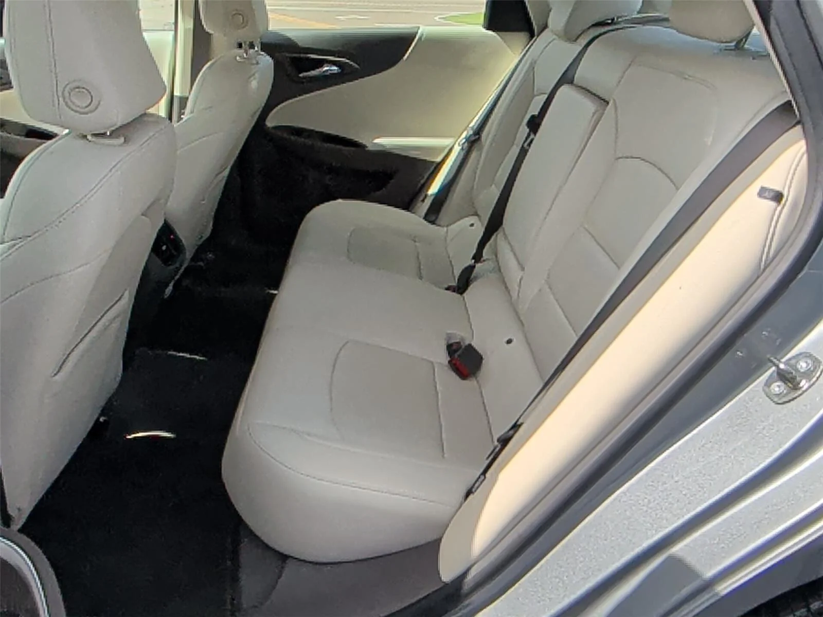 Used 2024 Sterling Gray Metallic Chevrolet LT image 32