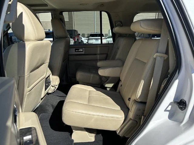 Used 2015 White Ford Limited image 23