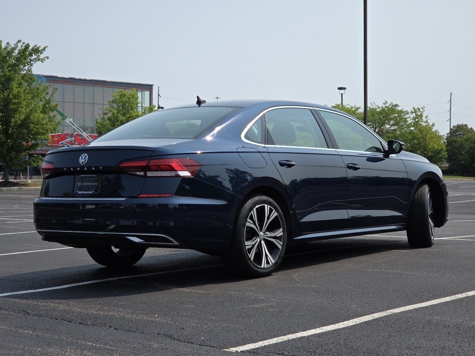 Used 2021 Tourmaline Blue Metallic Volkswagen 2.0T SE image 18