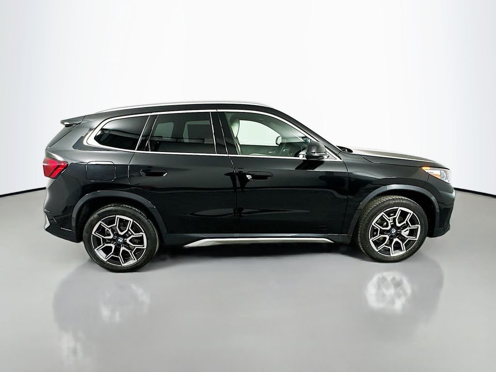 Used 2026 Black Sapphire Metallic BMW xDrive28i image 4
