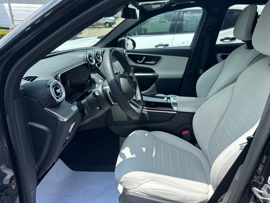 Used 2026 Gray Mercedes-Benz GLC 300 image 9