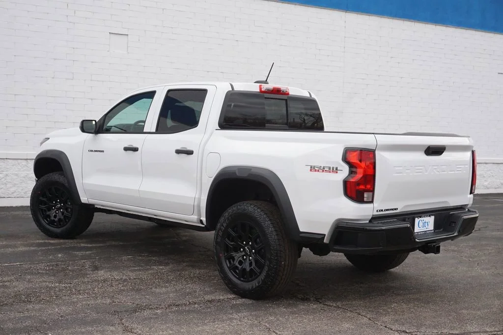 2026 Chevrolet Colorado Trail Boss - Photo 8
