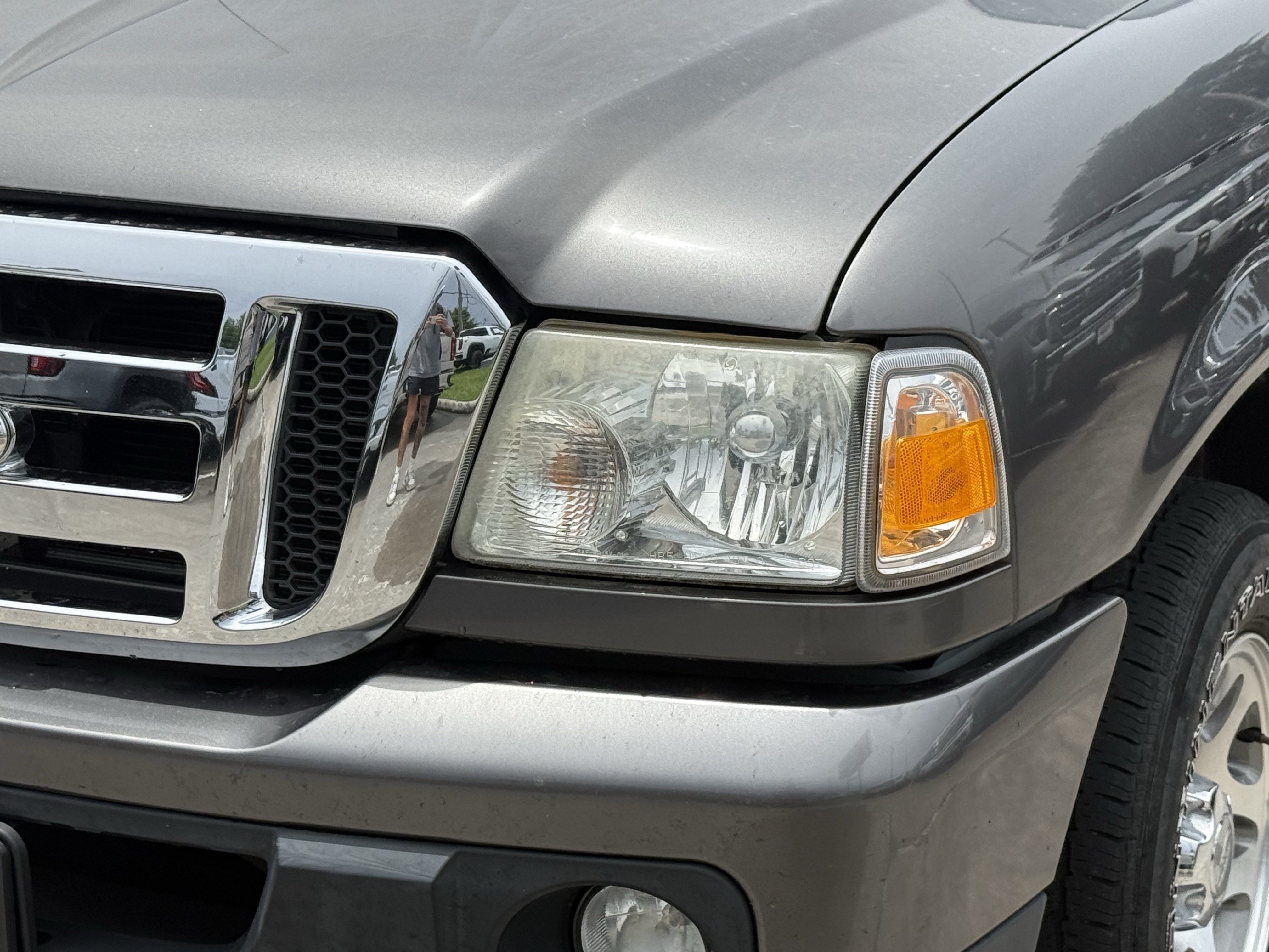 Used 2011 Dark Shadow Gray Metallic Ford XLT image 10