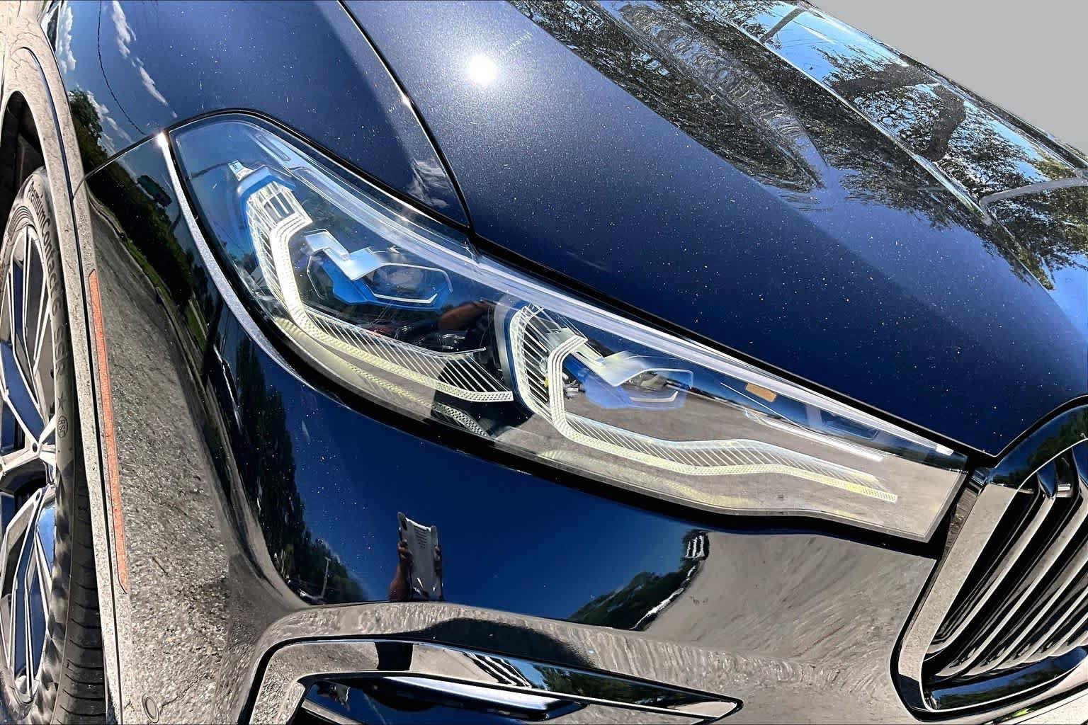 Used 2021 Black Sapphire Metallic BMW M50i image 28