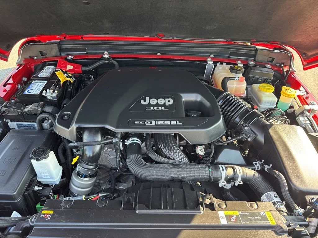 Used 2021 Red Jeep Unlimited Sahara Altitude image 8