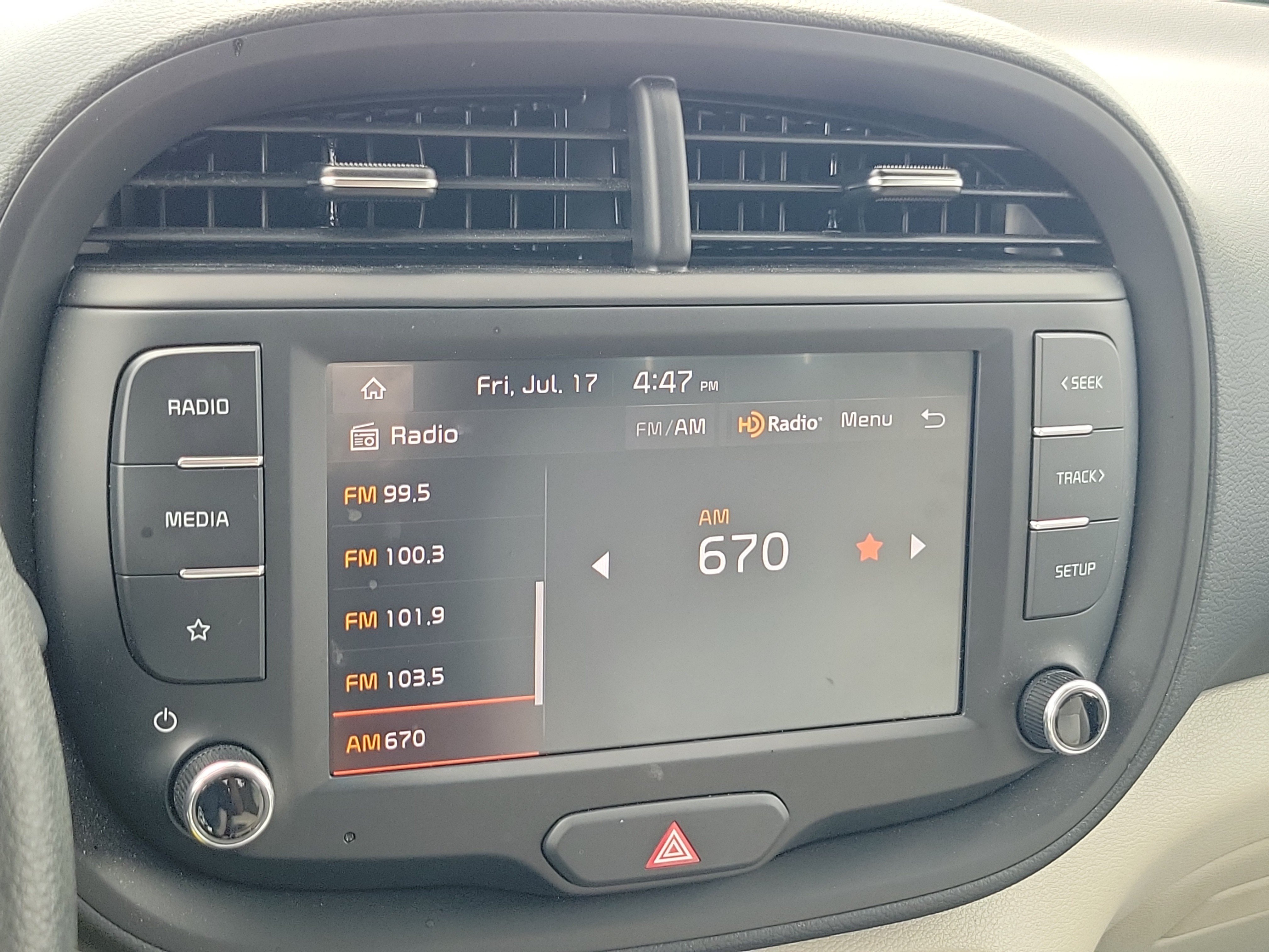 Used 2025 Gravity Gray Kia LX image 27