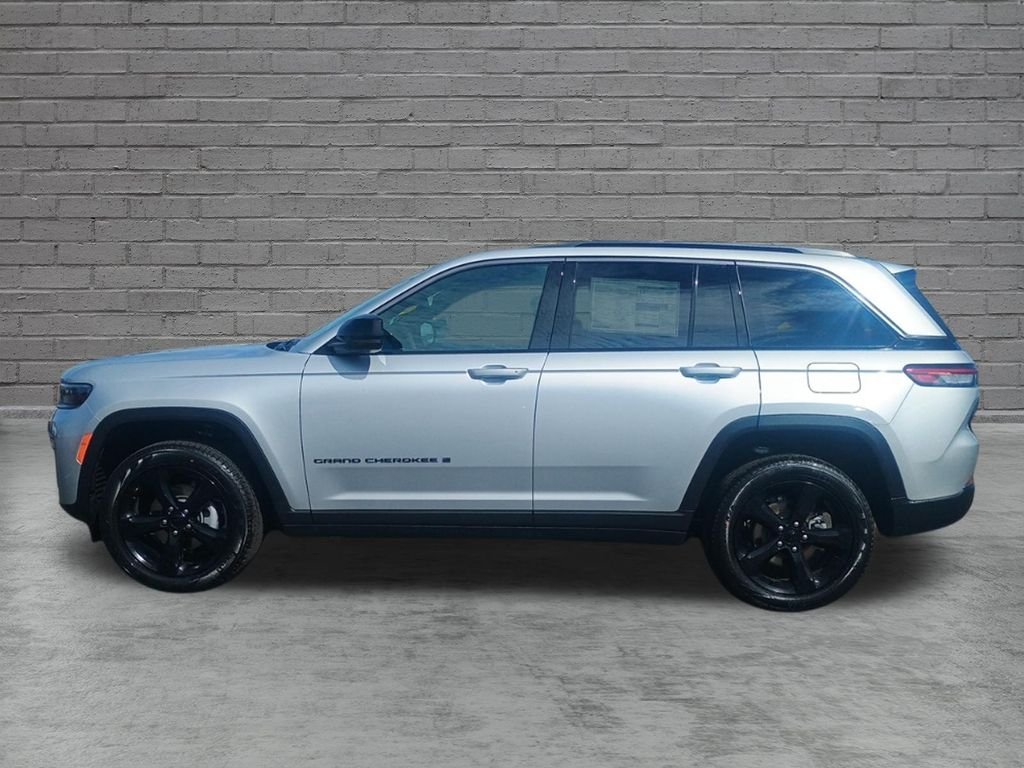 New 2026 Silver Zynith Jeep Limited image 4