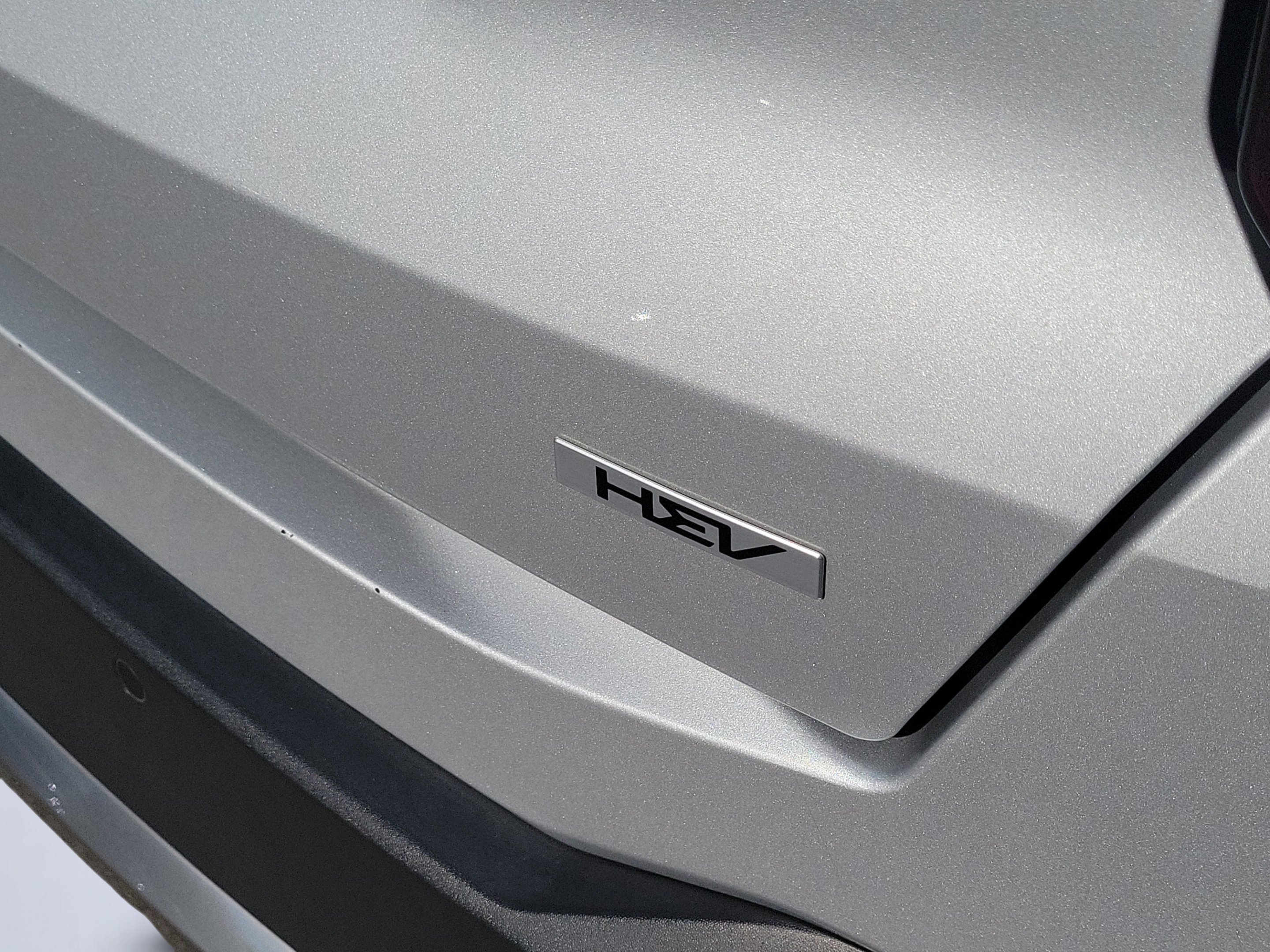 Used 2025 Silky Silver Kia EX image 5