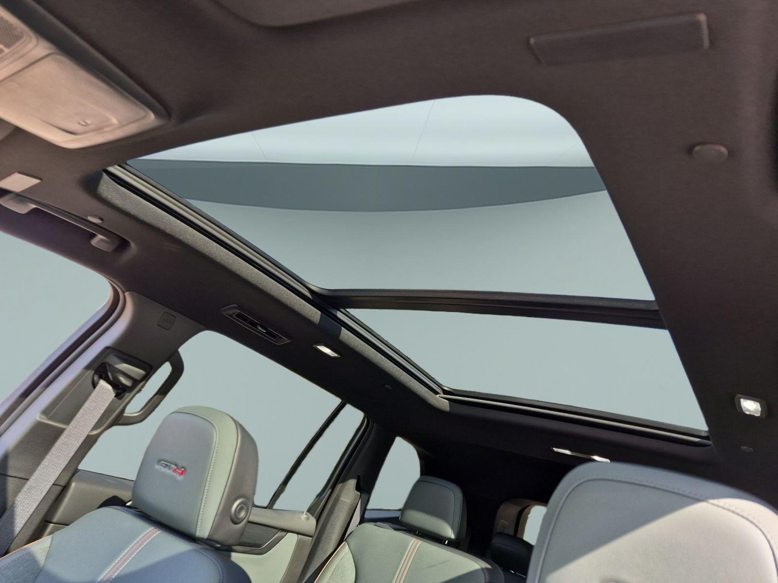 2026 GMC Acadia AT4 - Photo 18