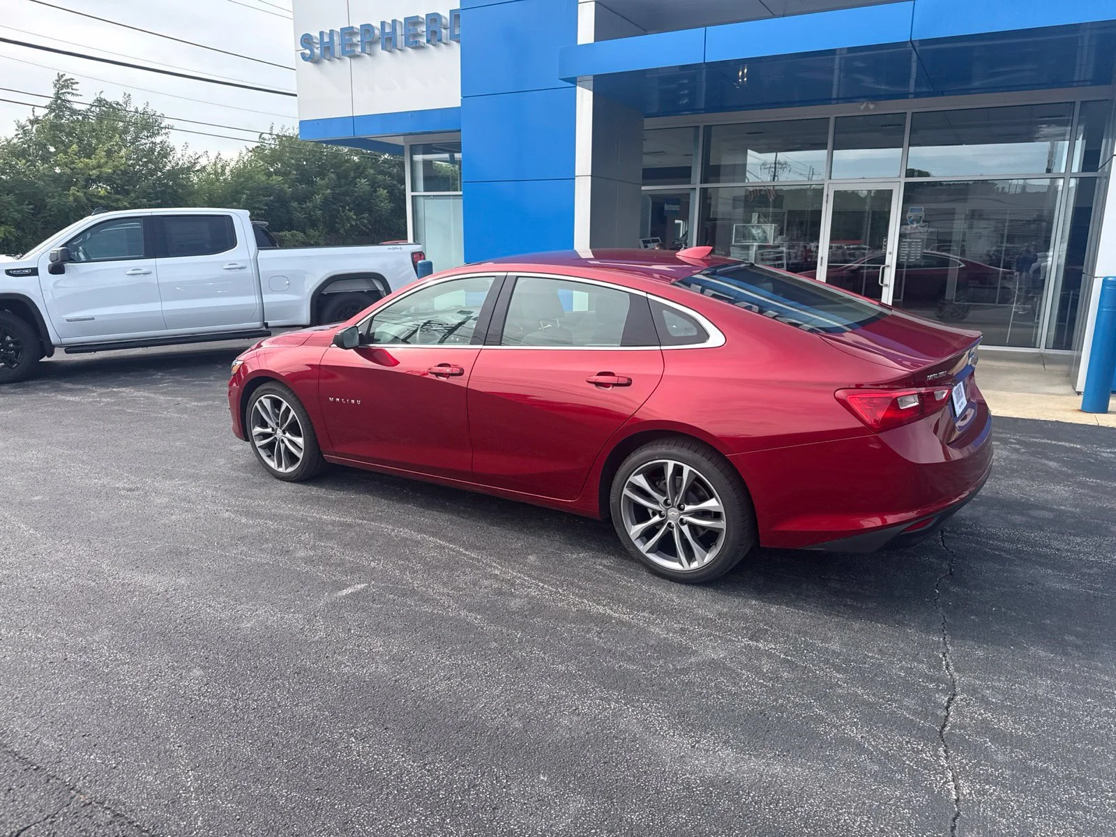 Used 2025 Radiant Red Tintcoat Chevrolet 1LT image 5