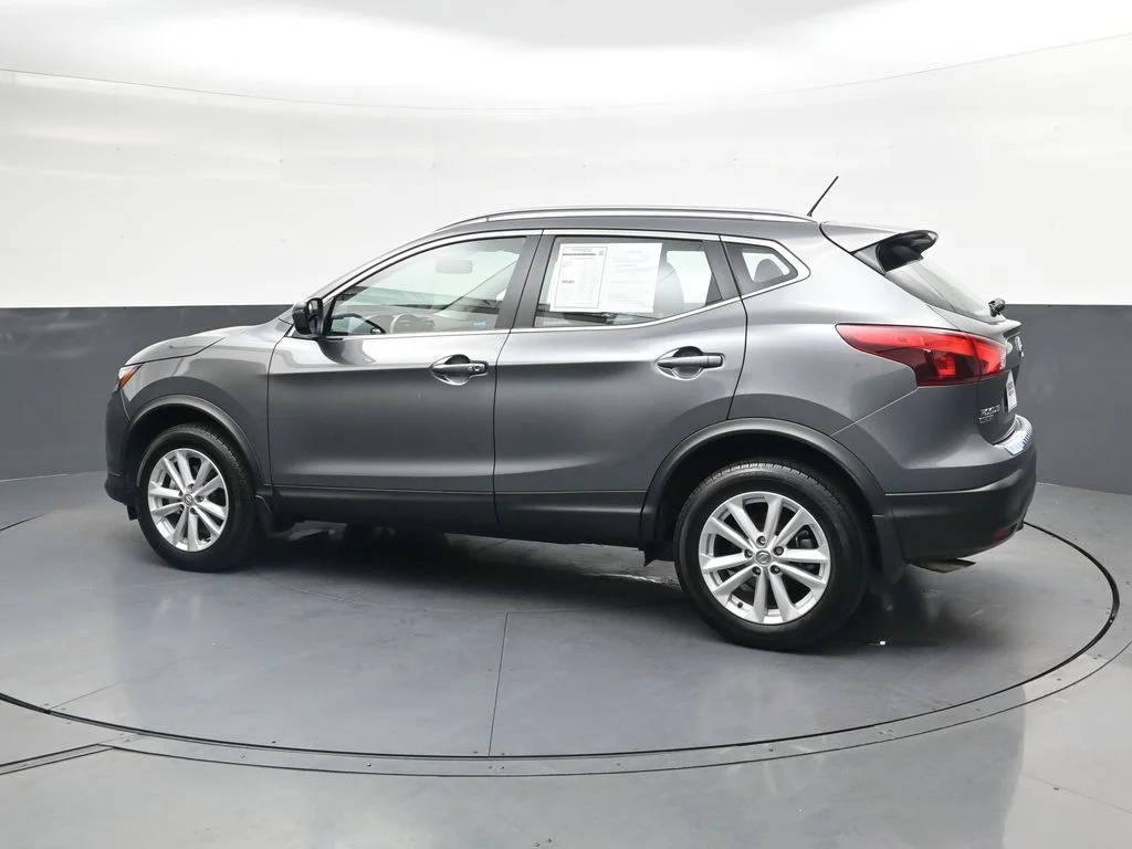 Used 2017 Gray Nissan SV image 13