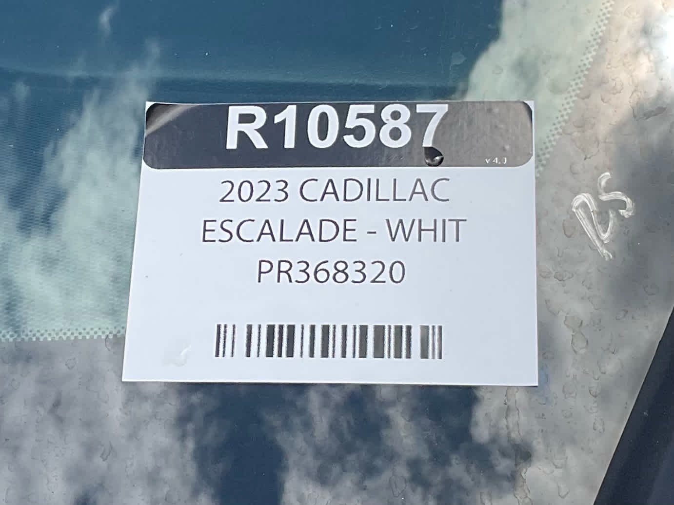 Used 2023 Crystal White Tricoat Cadillac 4WD Premium Luxury image 31