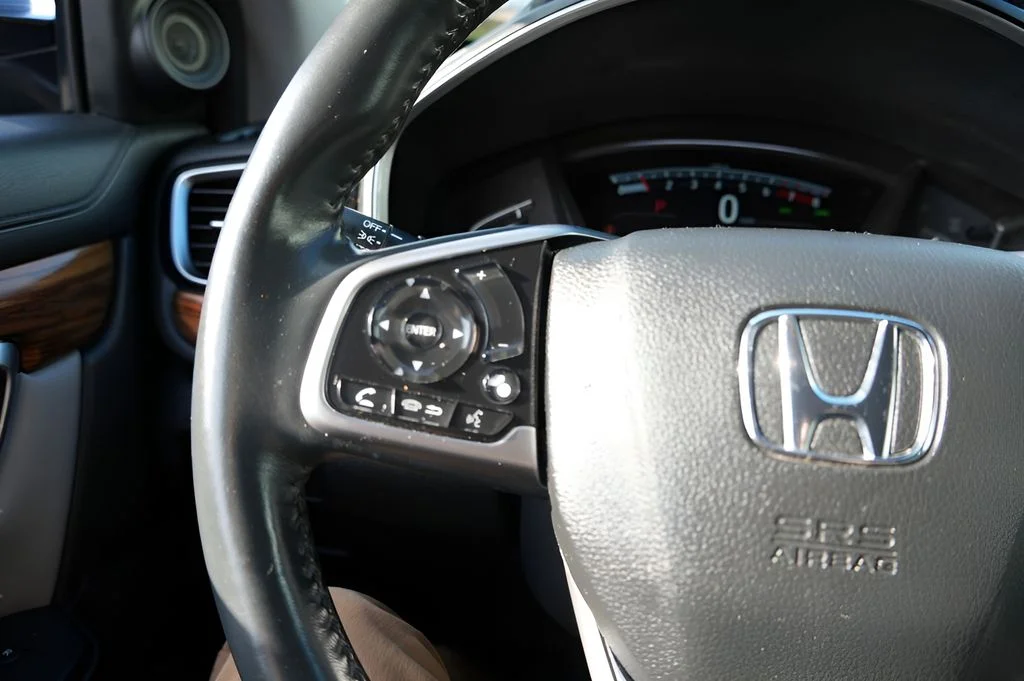 Used 2021 Modern Steel Metallic Honda Touring image 22