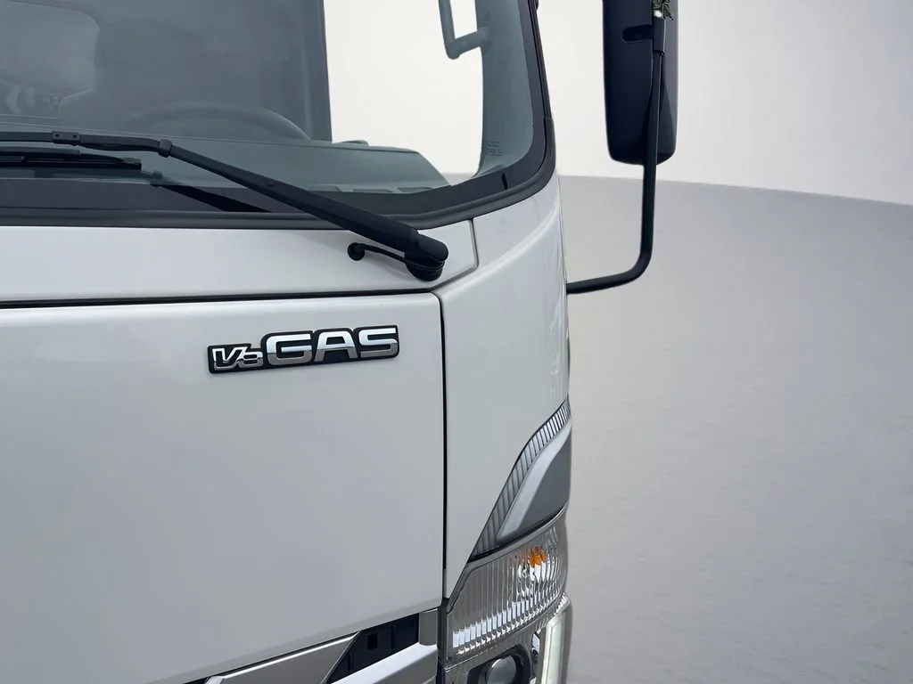Used 2024 Arc White Chevrolet 1WT image 25