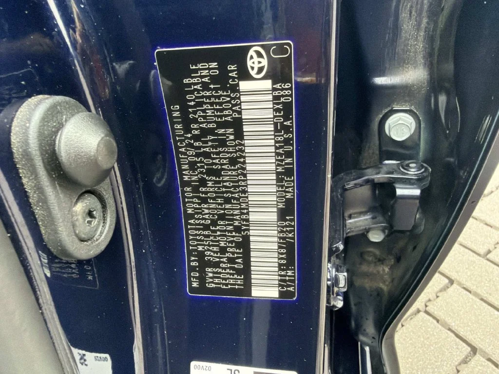Used 2024  Toyota LE image 32